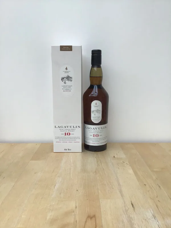 Lagavulin – 10 Years (70cl, 43%)