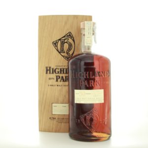 Highland Park 30 Year Old – whisky bottle