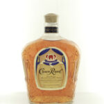Crown Royal Fine De Luxe Blended Canadian Whisky 75cl – whisky bottle