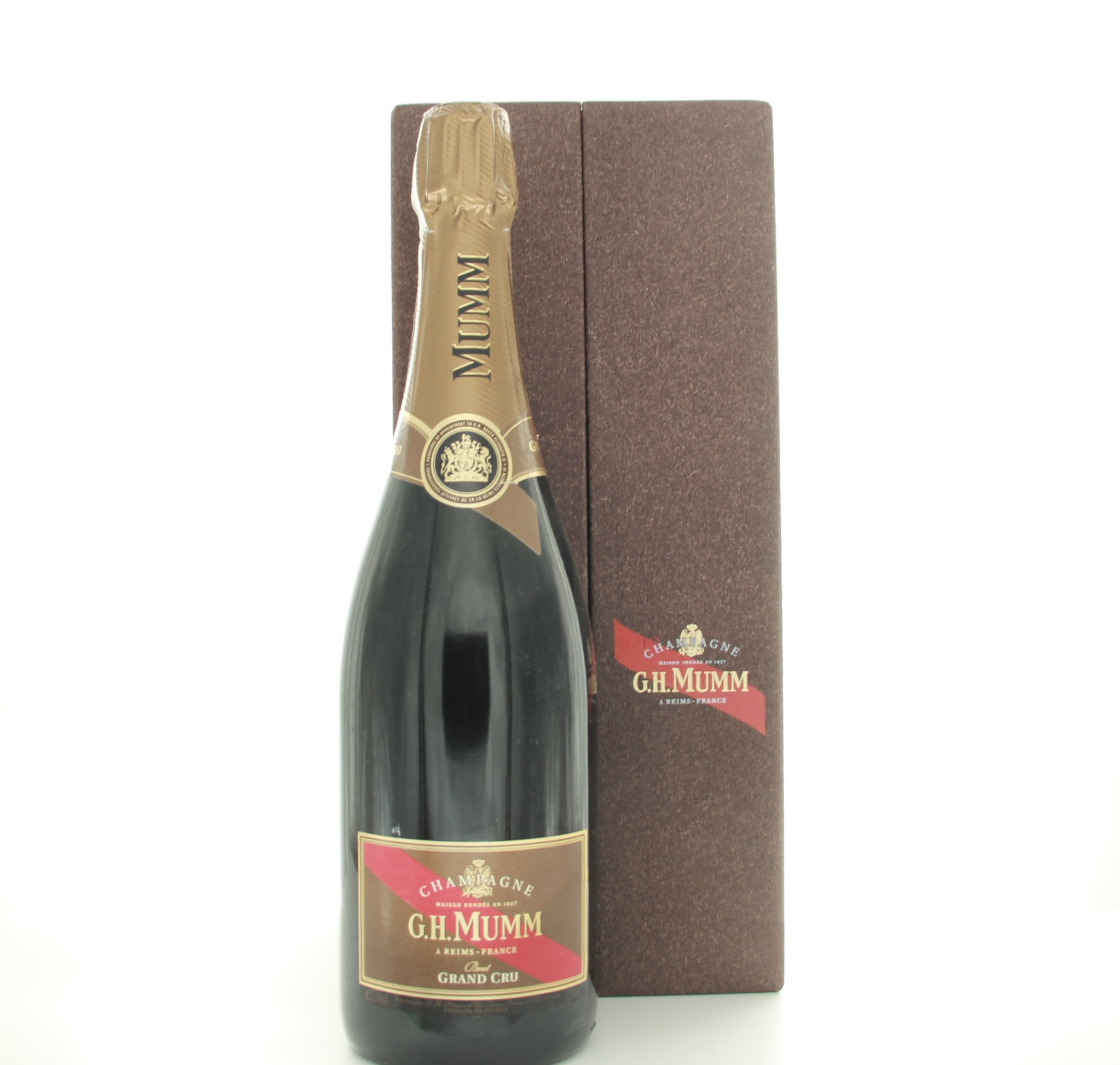 G.H. Mumm Champagne 2002 Vintage – whisky bottle
