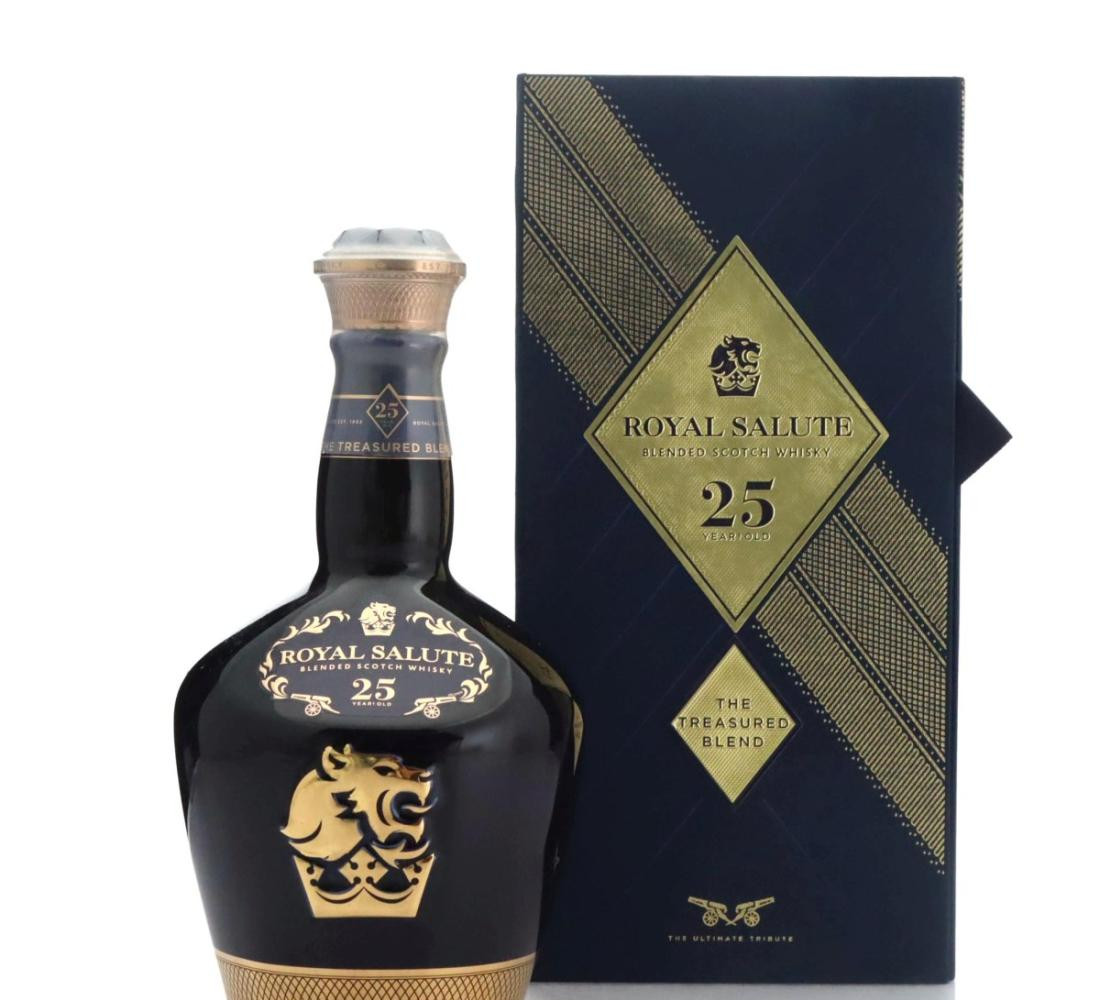 Royal Salute 25 Year Old The Treasured Blend Scotch Whisky Whisky 