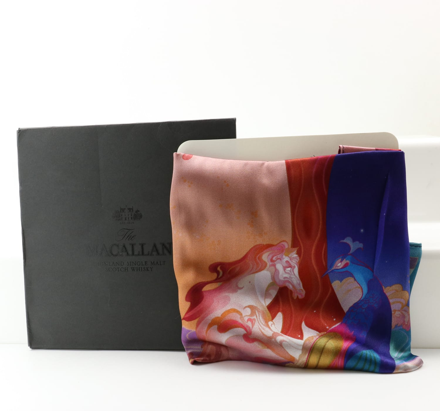 Macallan Litha Scarf Whisky