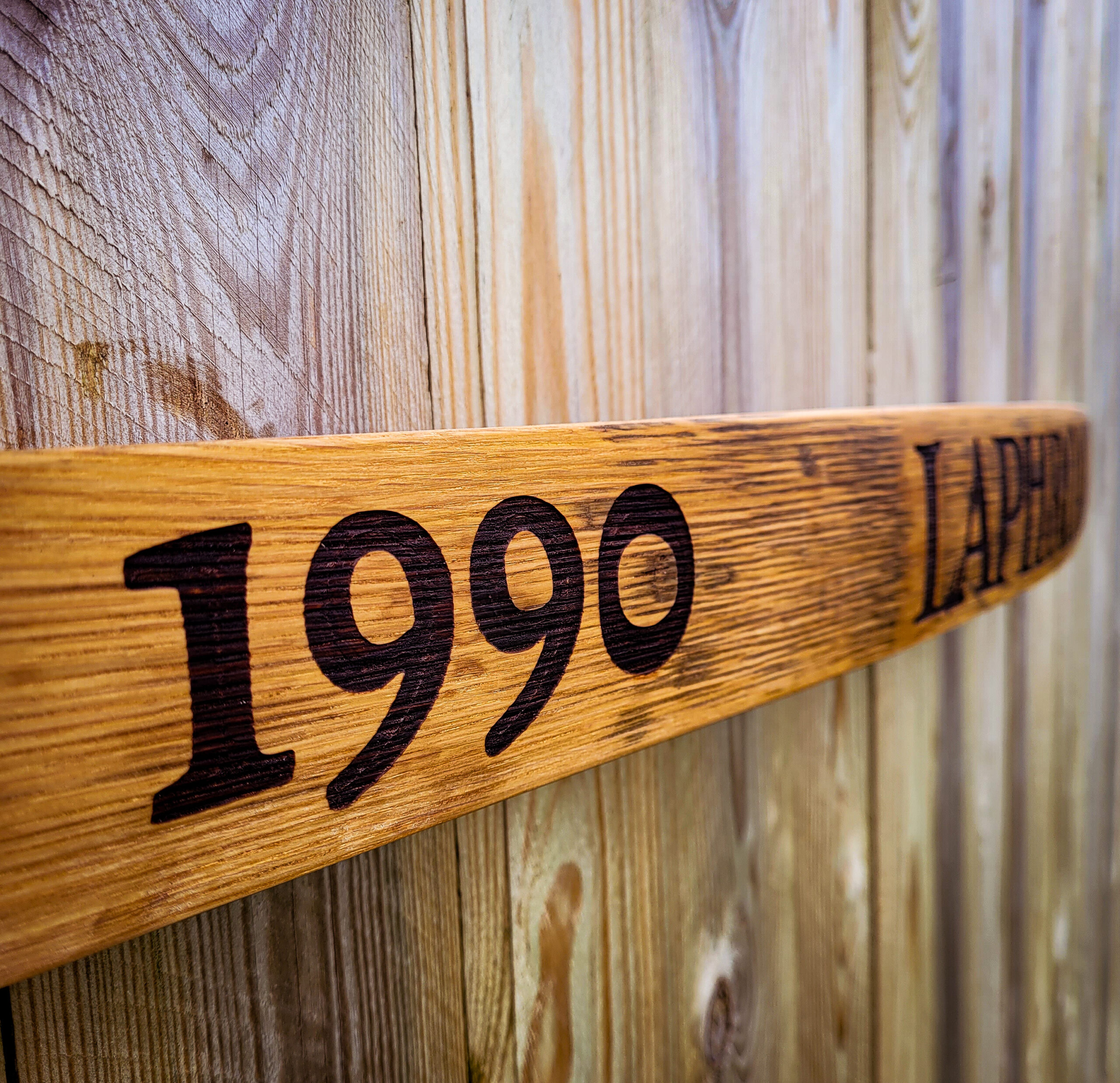 Laphroaig 1990 Reclaimed Oak Whisky Barrel Stave Wall Plaque - Image 3