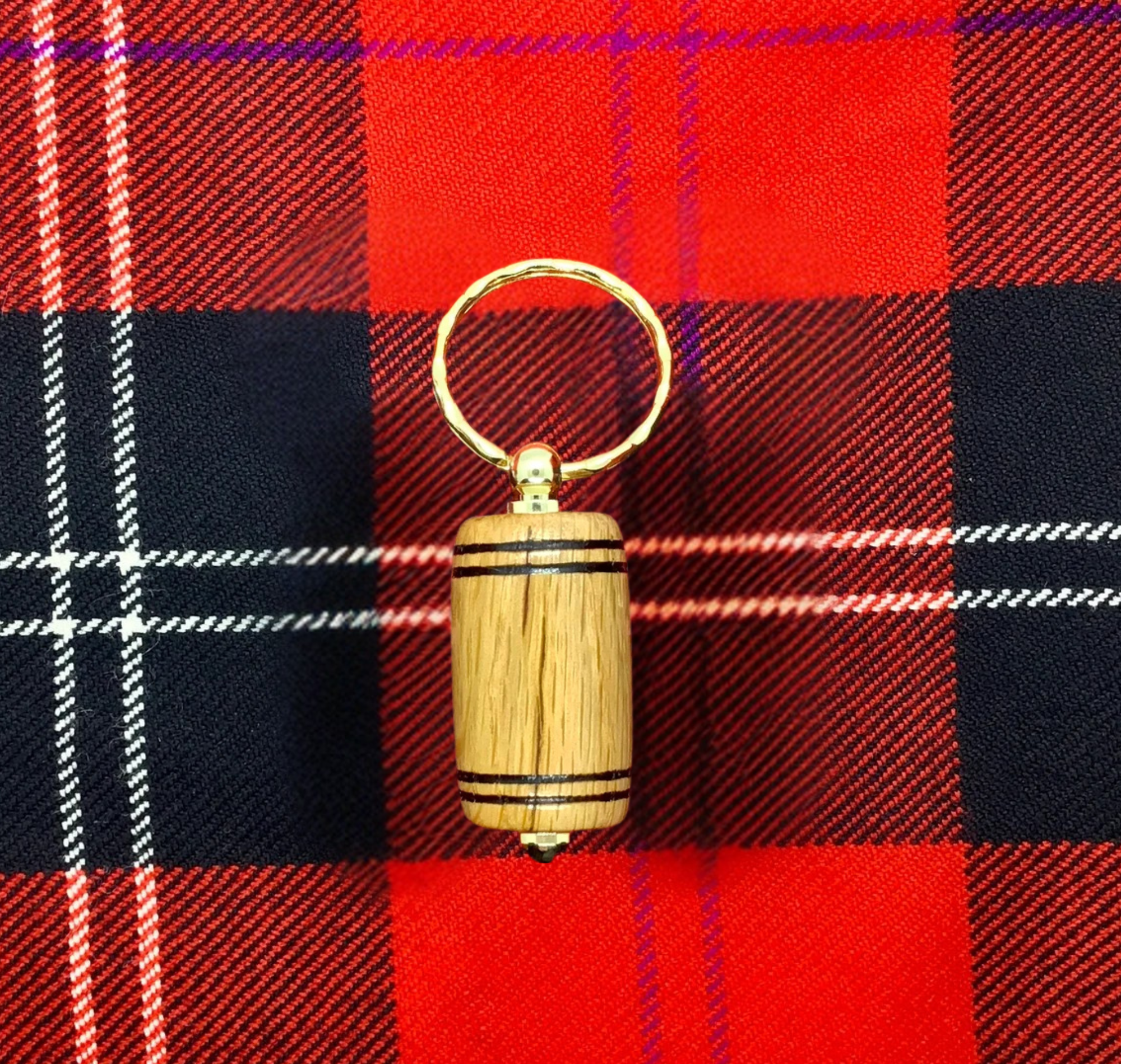 Authentic Oak Whisky Barrel Keyring - Image 2