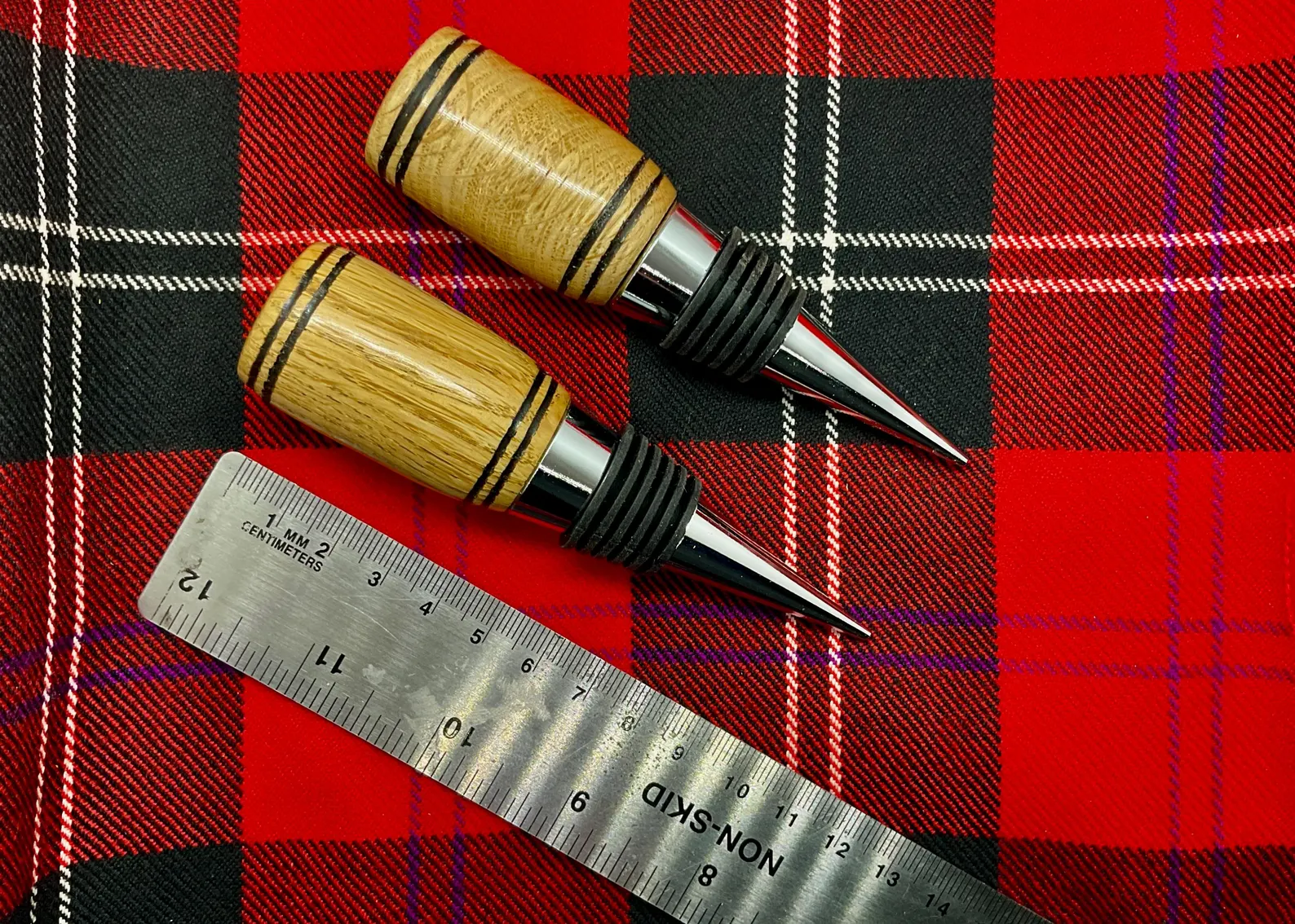 Authentic Whisky Barrel Oak Bottle Stopper - Image 3