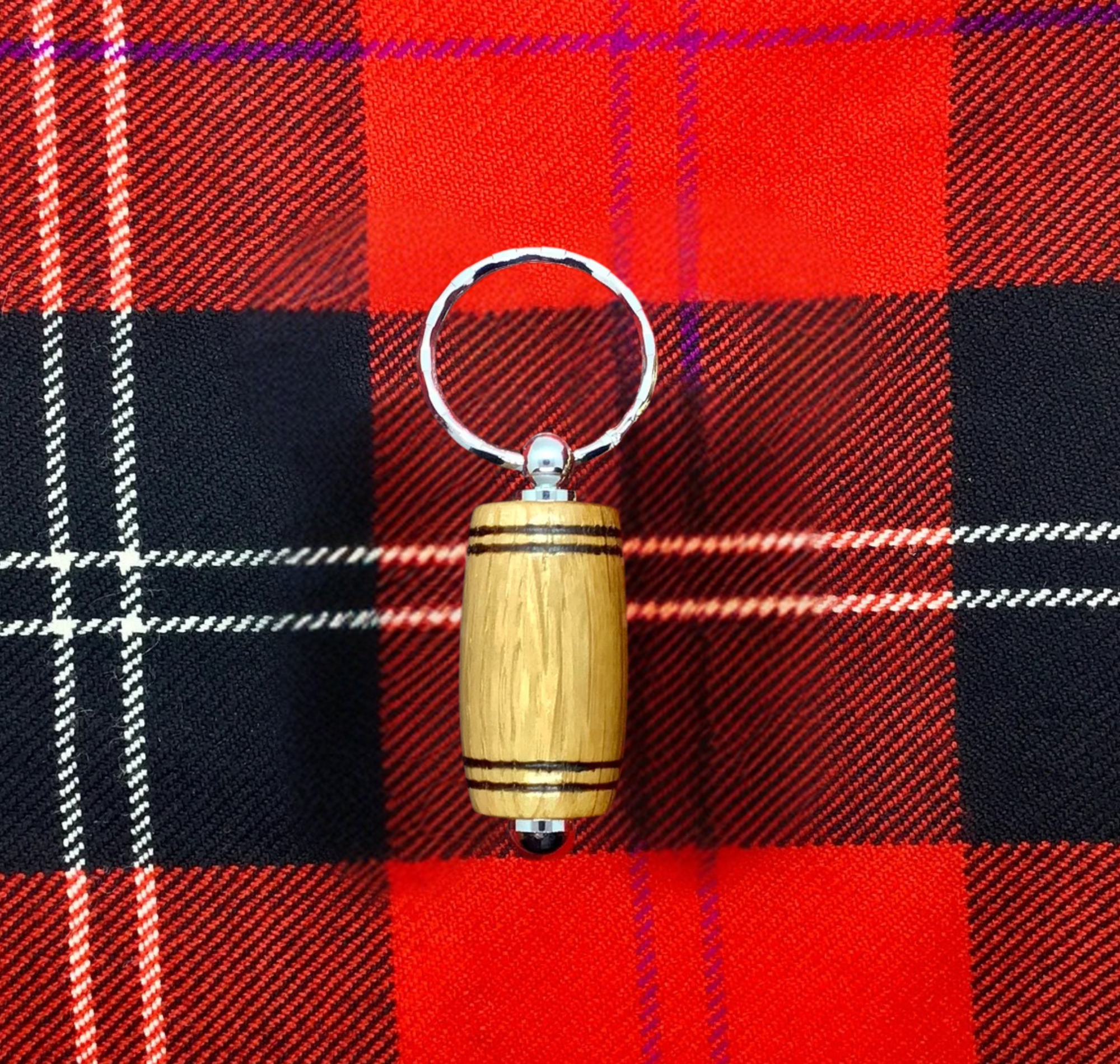 Authentic Oak Whisky Barrel Keyring - Image 3